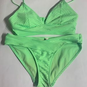 Bikini with color of Lime size L/G (11-13)